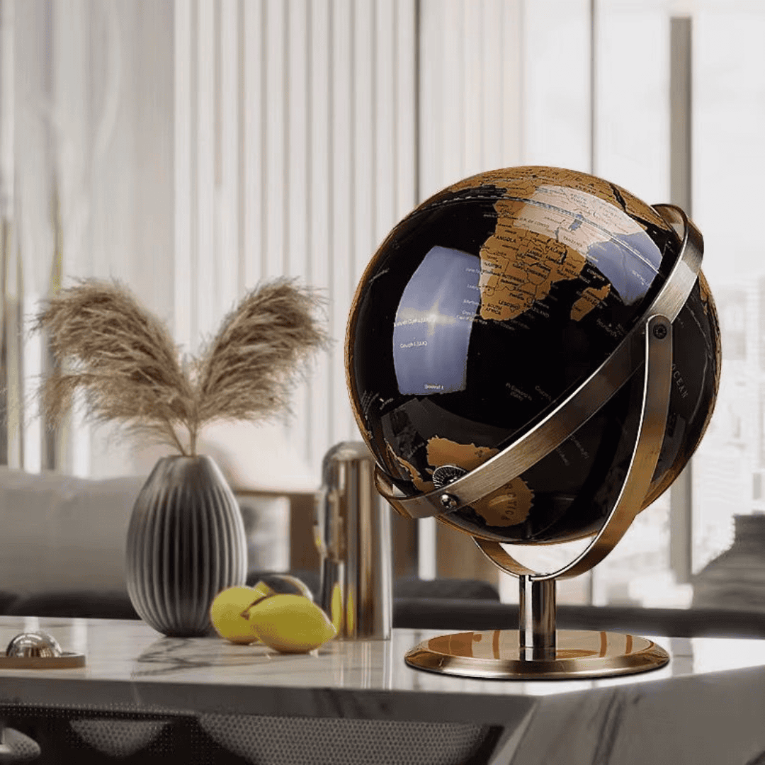 Desktop Figurines Rotating Retro Gold Black World Globe