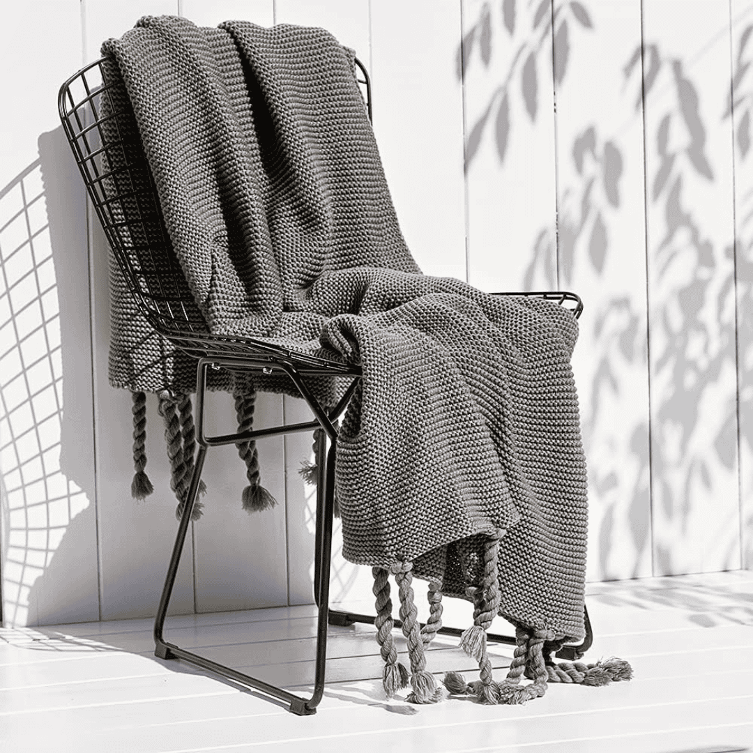 Super Soft Knitted Throw Blankets With Tassels