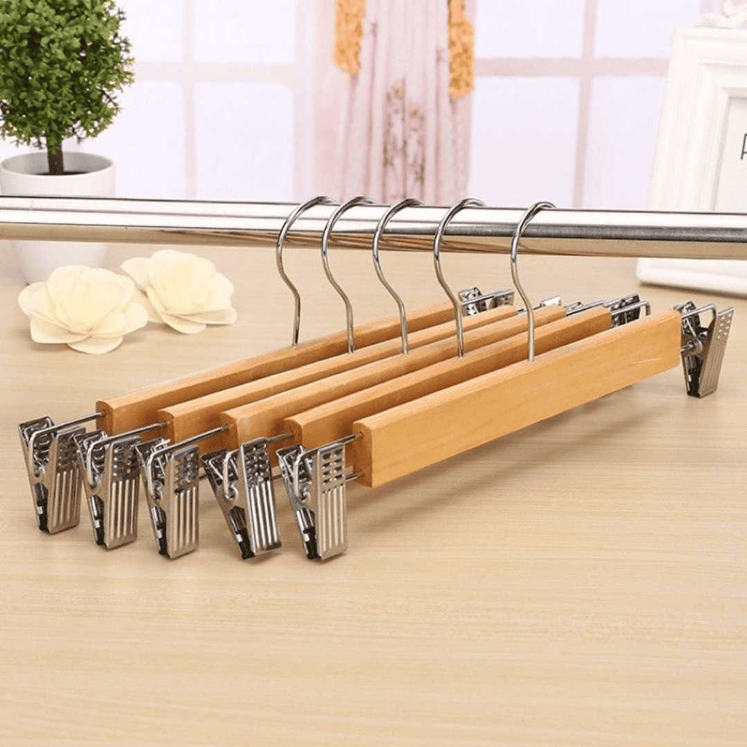 High Grade Natural Wooden Hangers with Clips