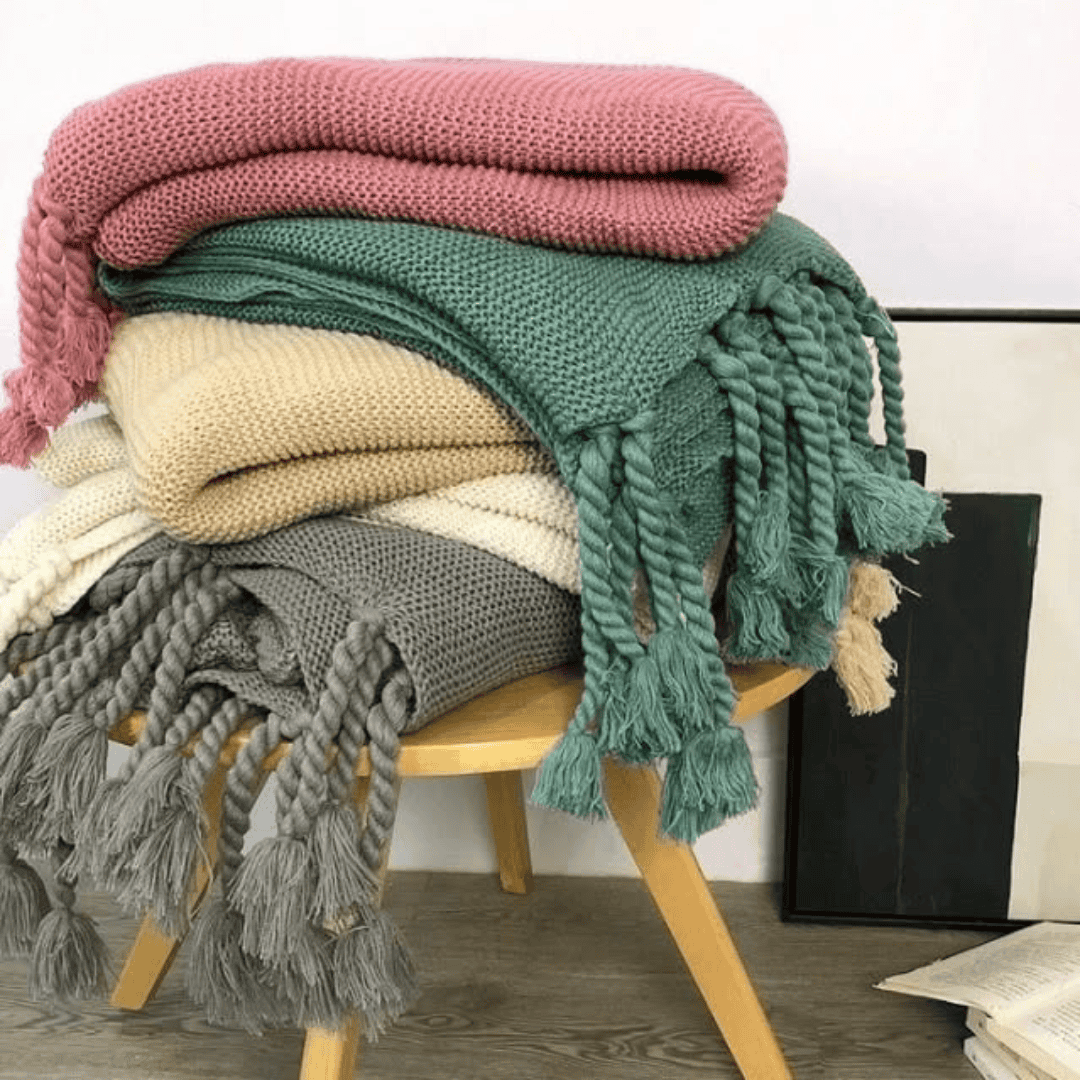 Super Soft Knitted Throw Blankets With Tassels
