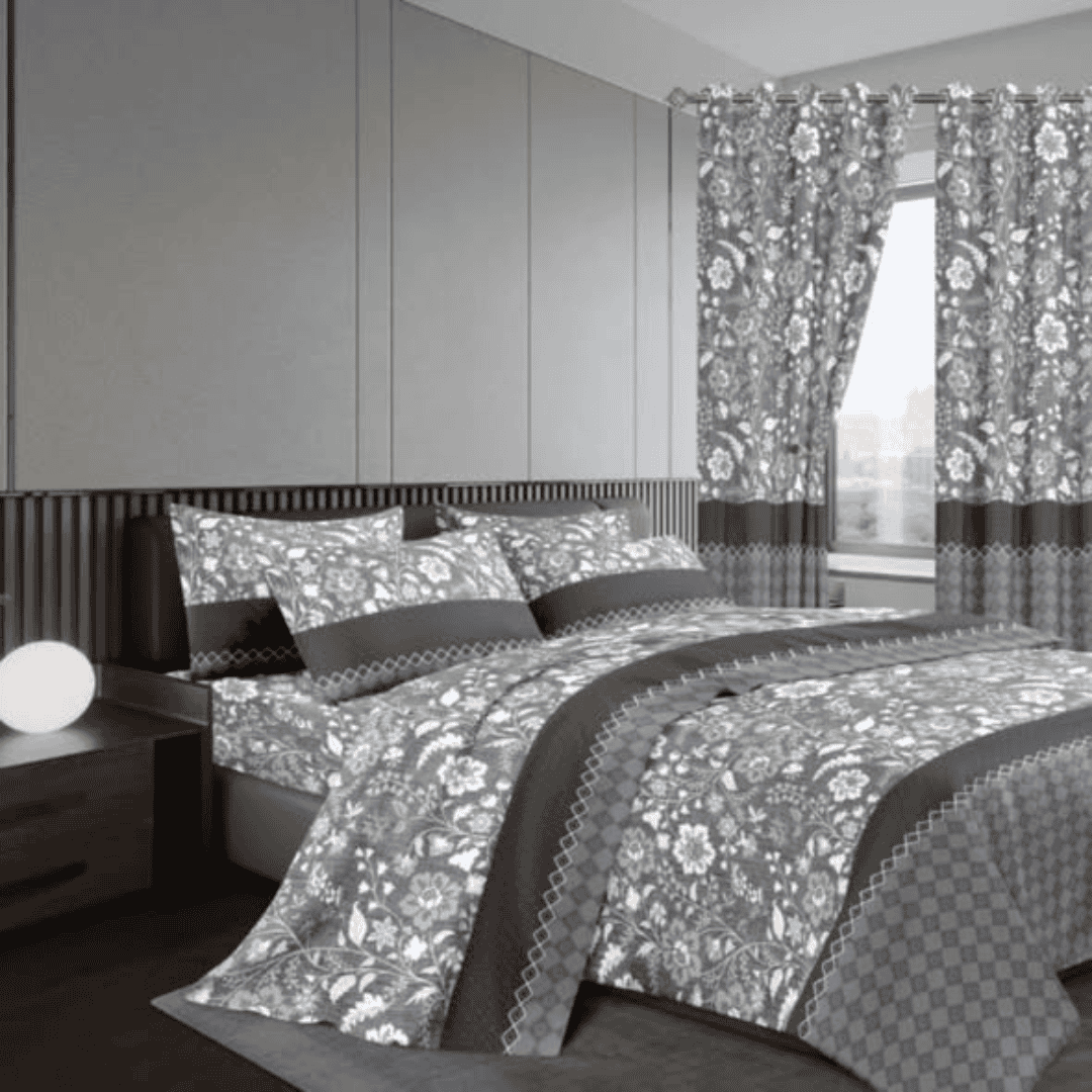 Woolen Duvet with Matching Curtains