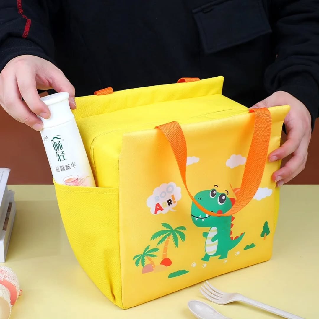 Large Capacity Cartoon Themed Thermal Insulated Lunch Bag
