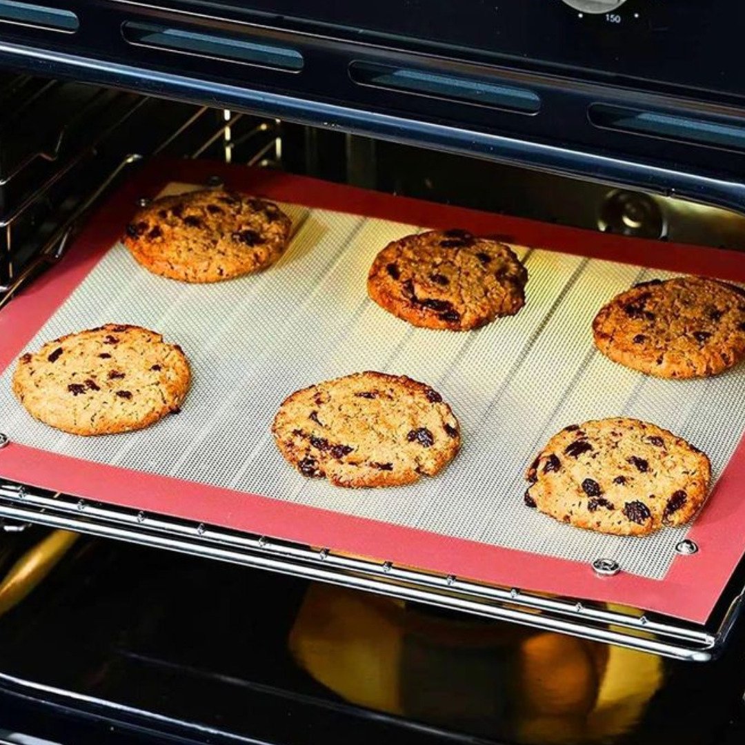 Upgrade your kitchen with the ultimate reusable Non-Stick Silicone Baking Mat designed for the modern Nairobi home baker who values both convenience and sustainability. Non-Stick Silicone Baking Mat