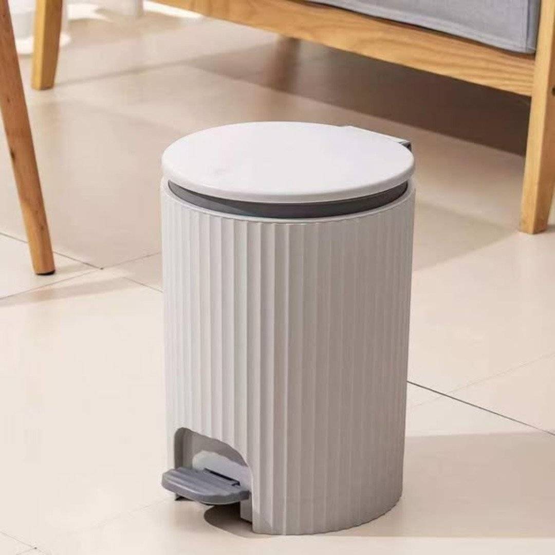 Foot Pedal push dustbin