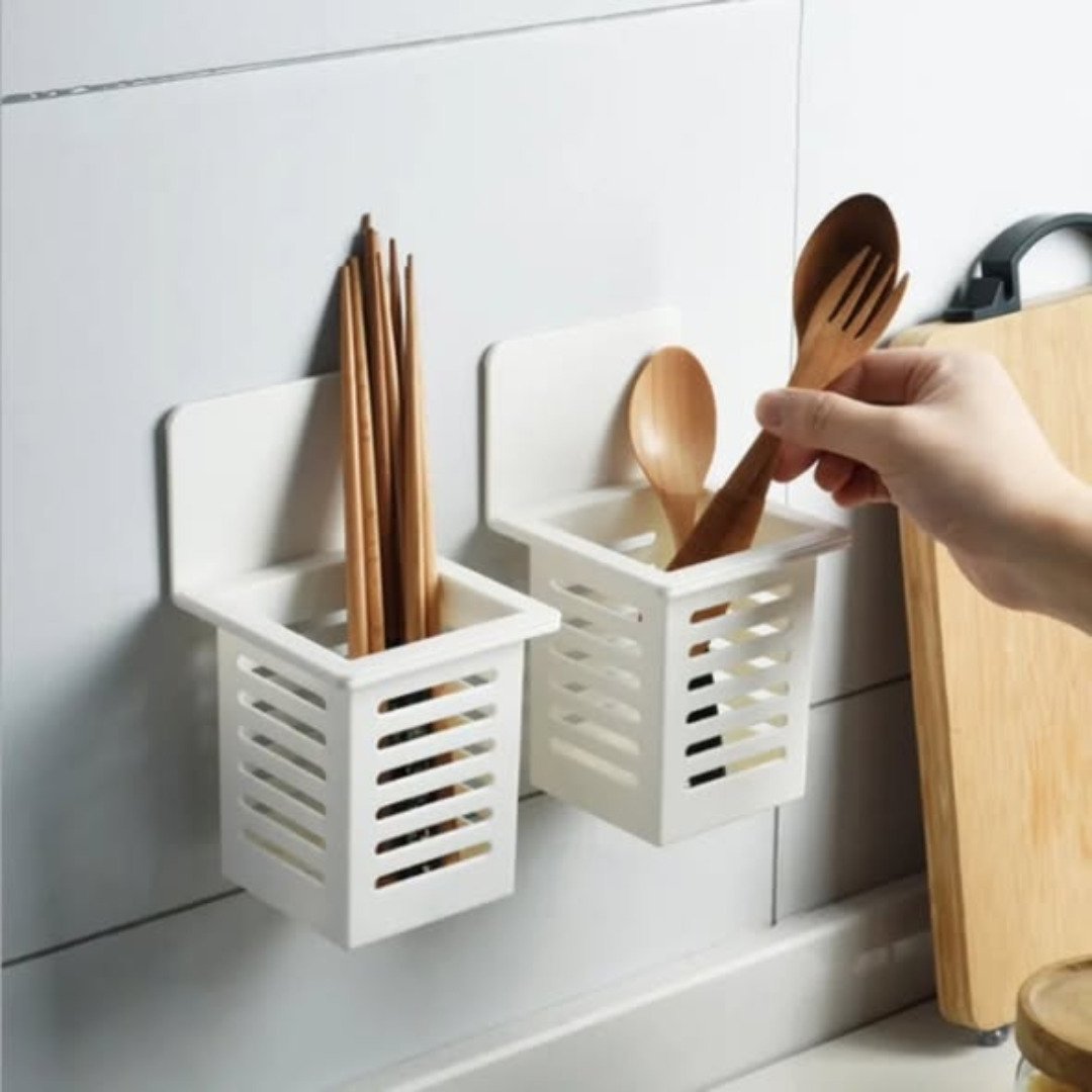 Simple tooth brush holder