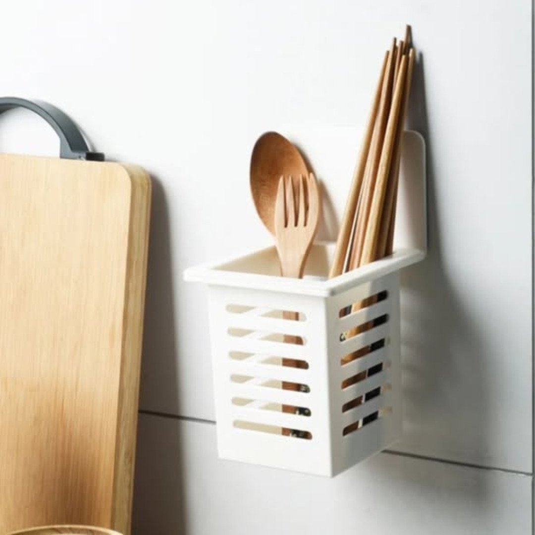 Simple tooth brush holder