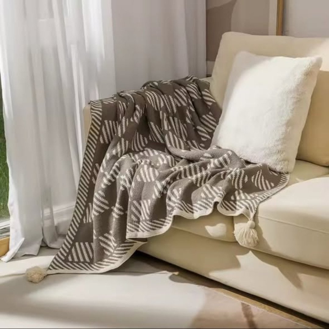 Nordic Bohemian knitted throw blankets with tassels