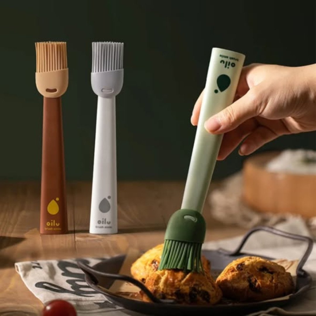 Heat resistant pastry brush