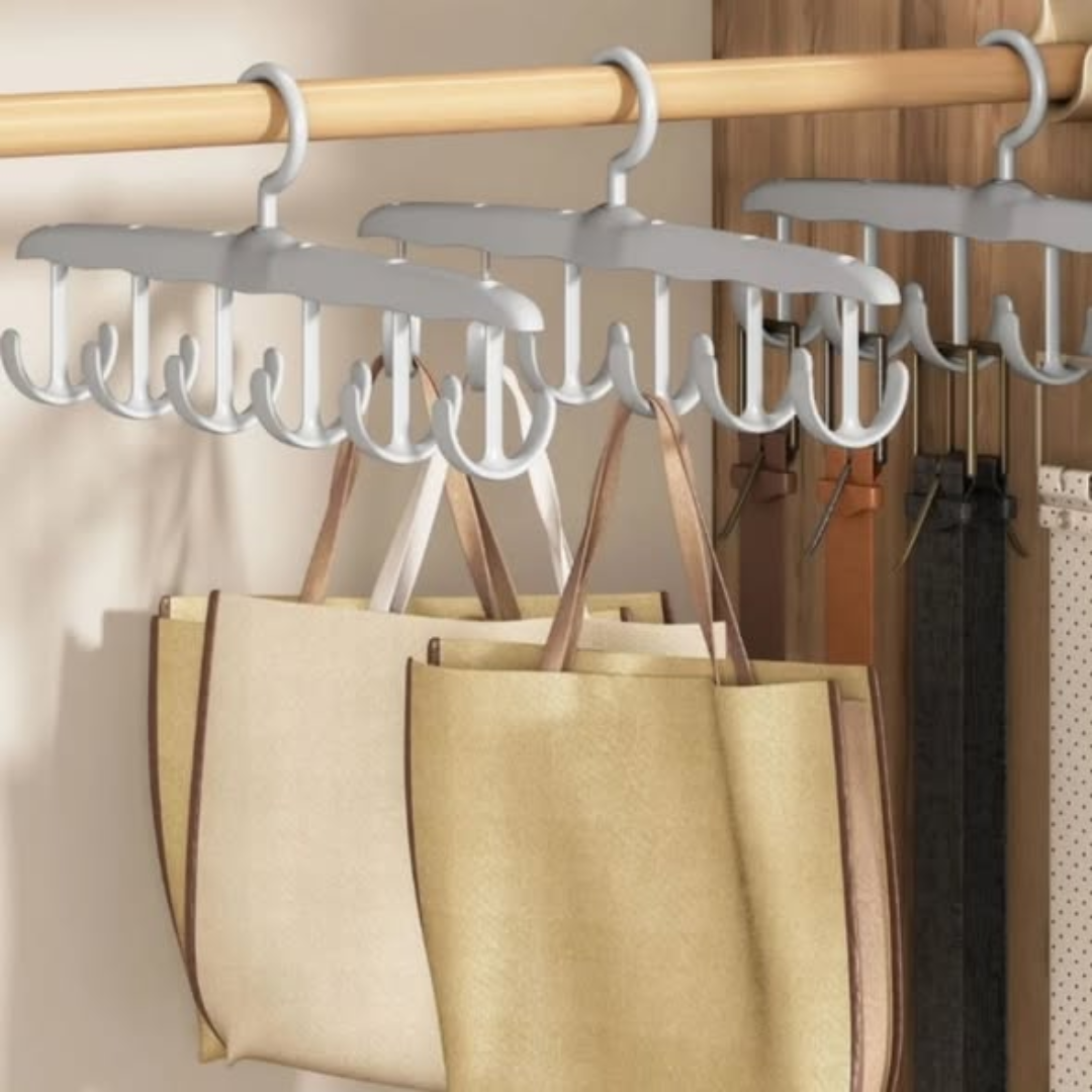 Plastic Clothes Hangers