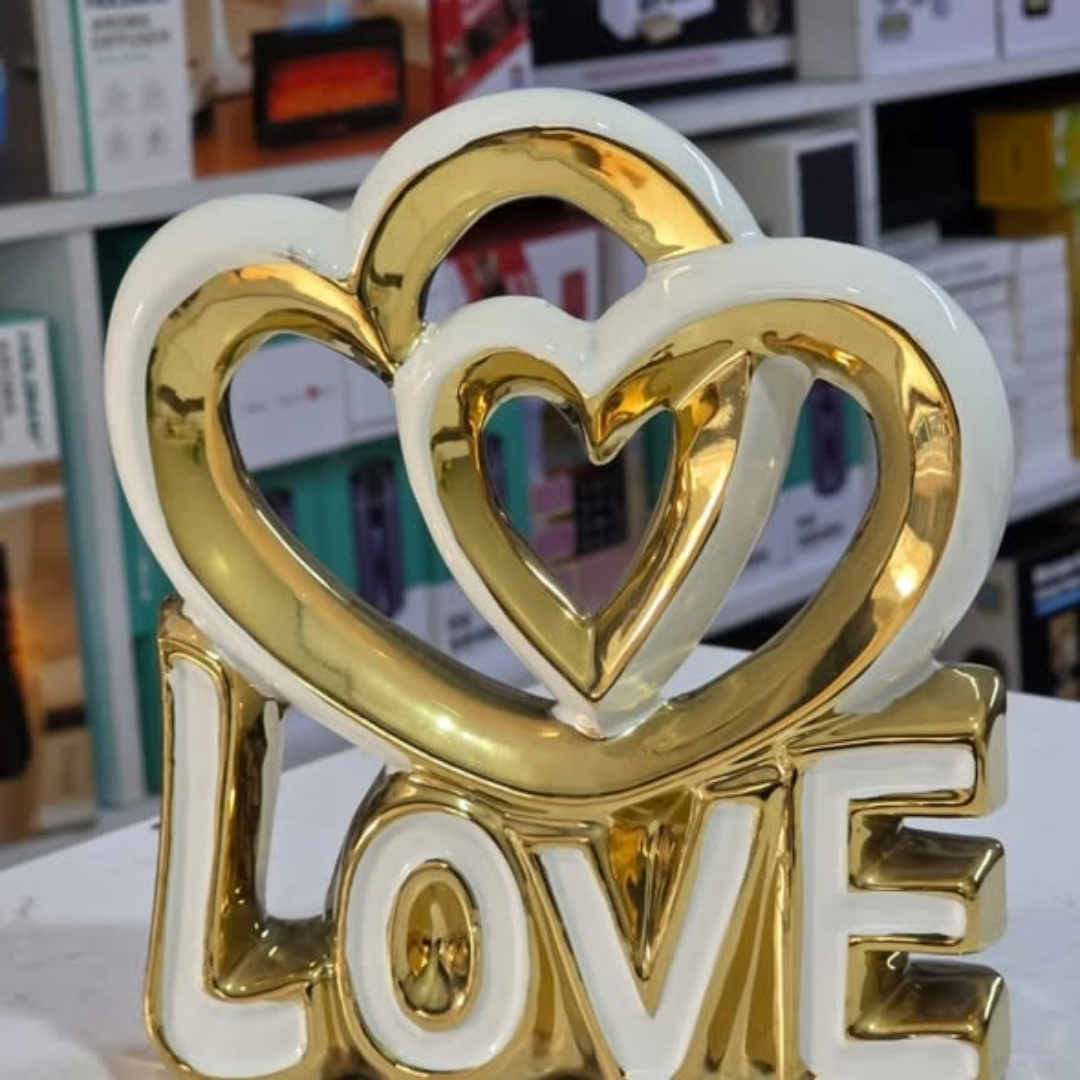 Heart-shaped modern minimalist decor