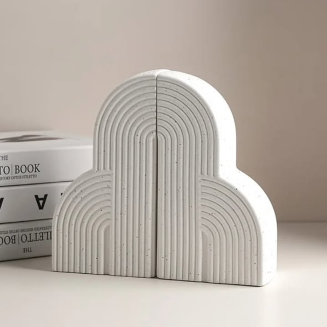 2pc Decorative Bookend Set