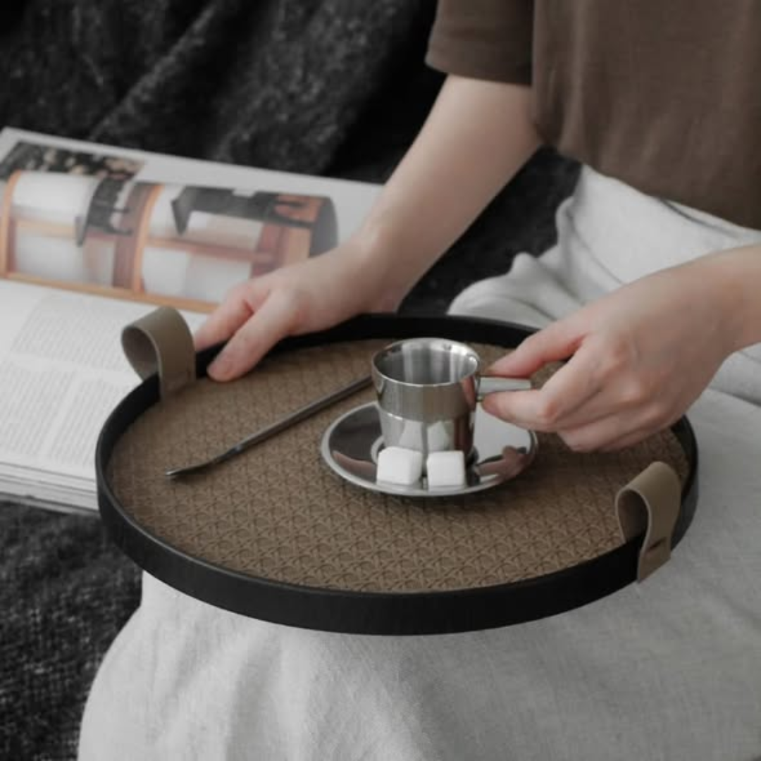 Modern single metallic tray