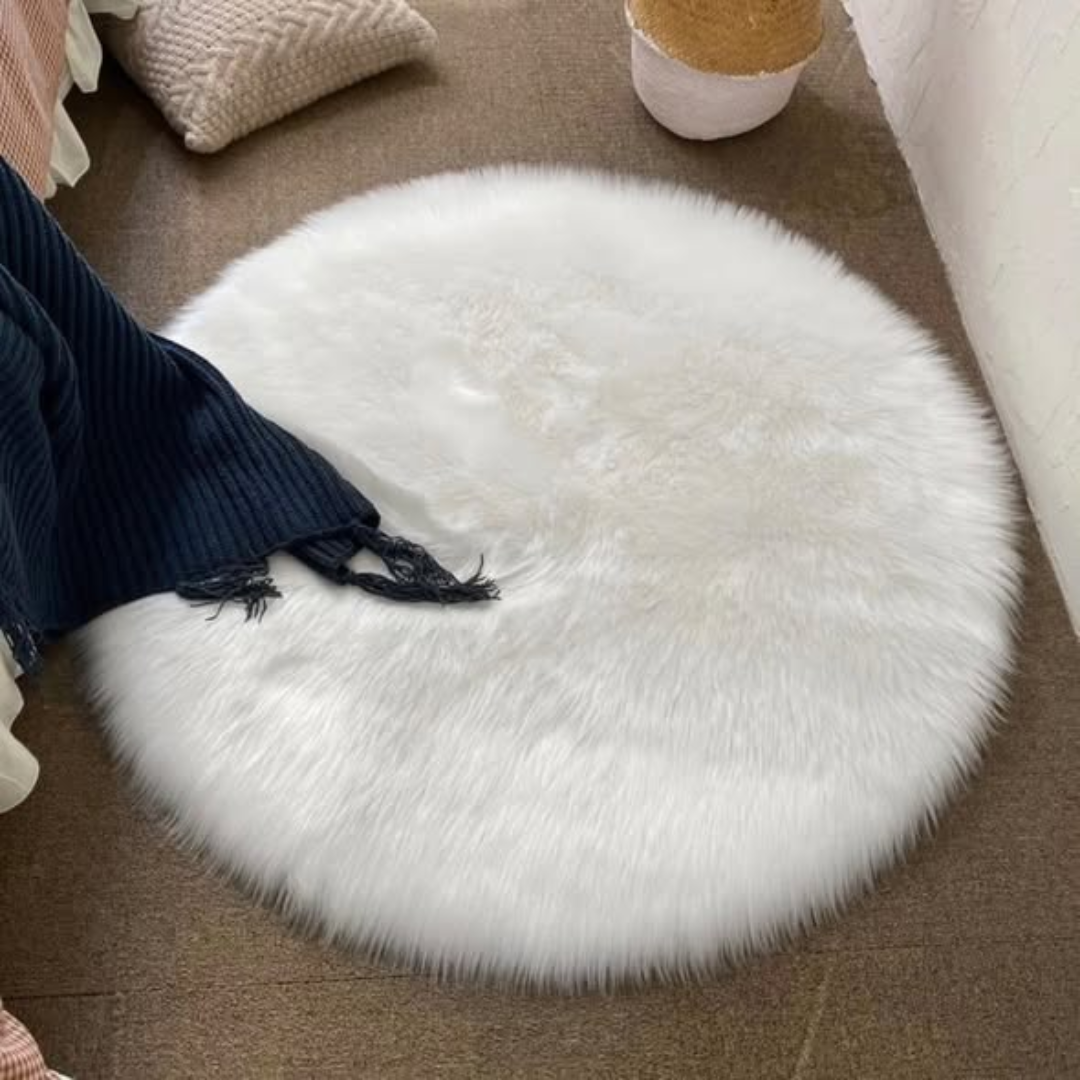 Shaggy white faux fluffy fur rag