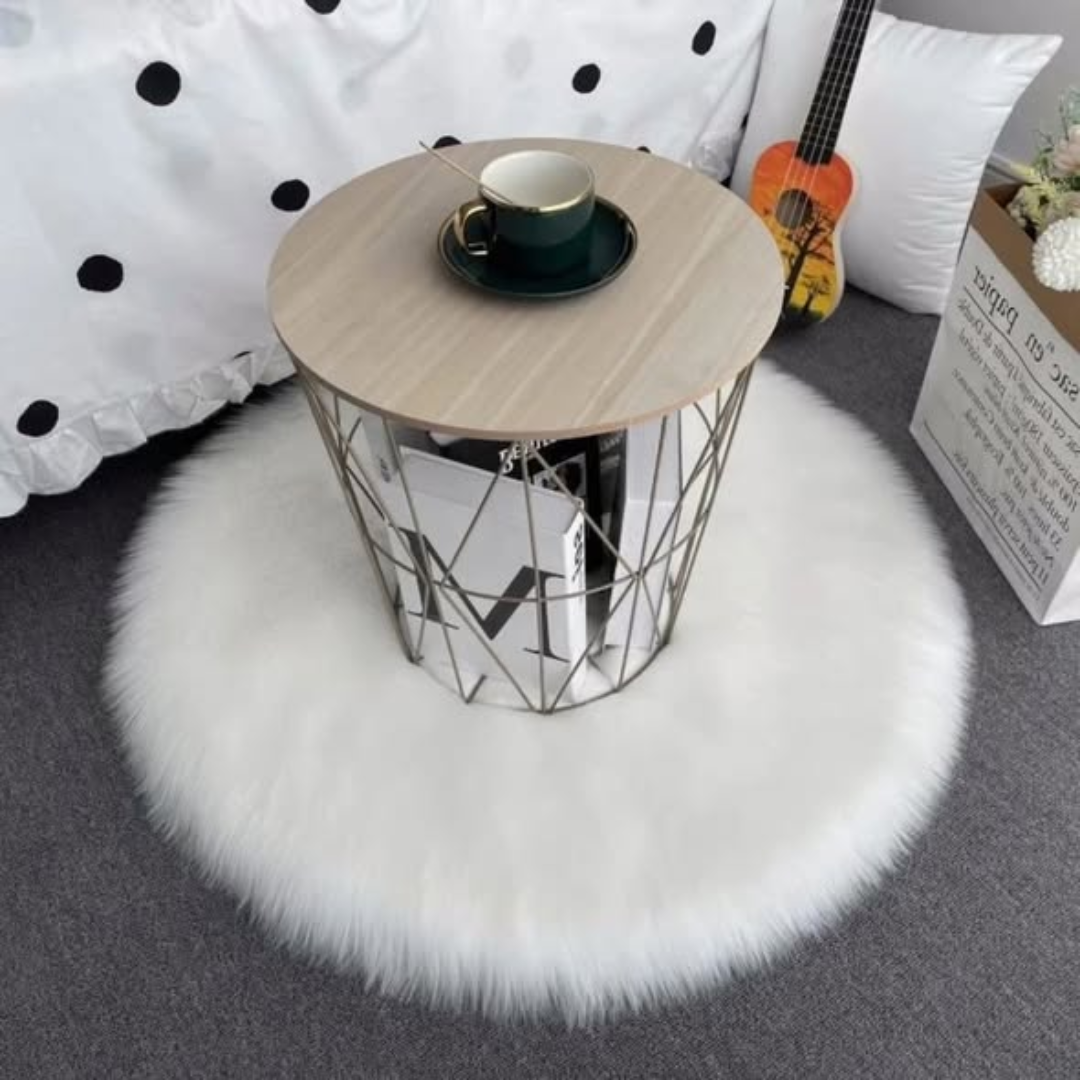 Shaggy white faux fluffy fur rag